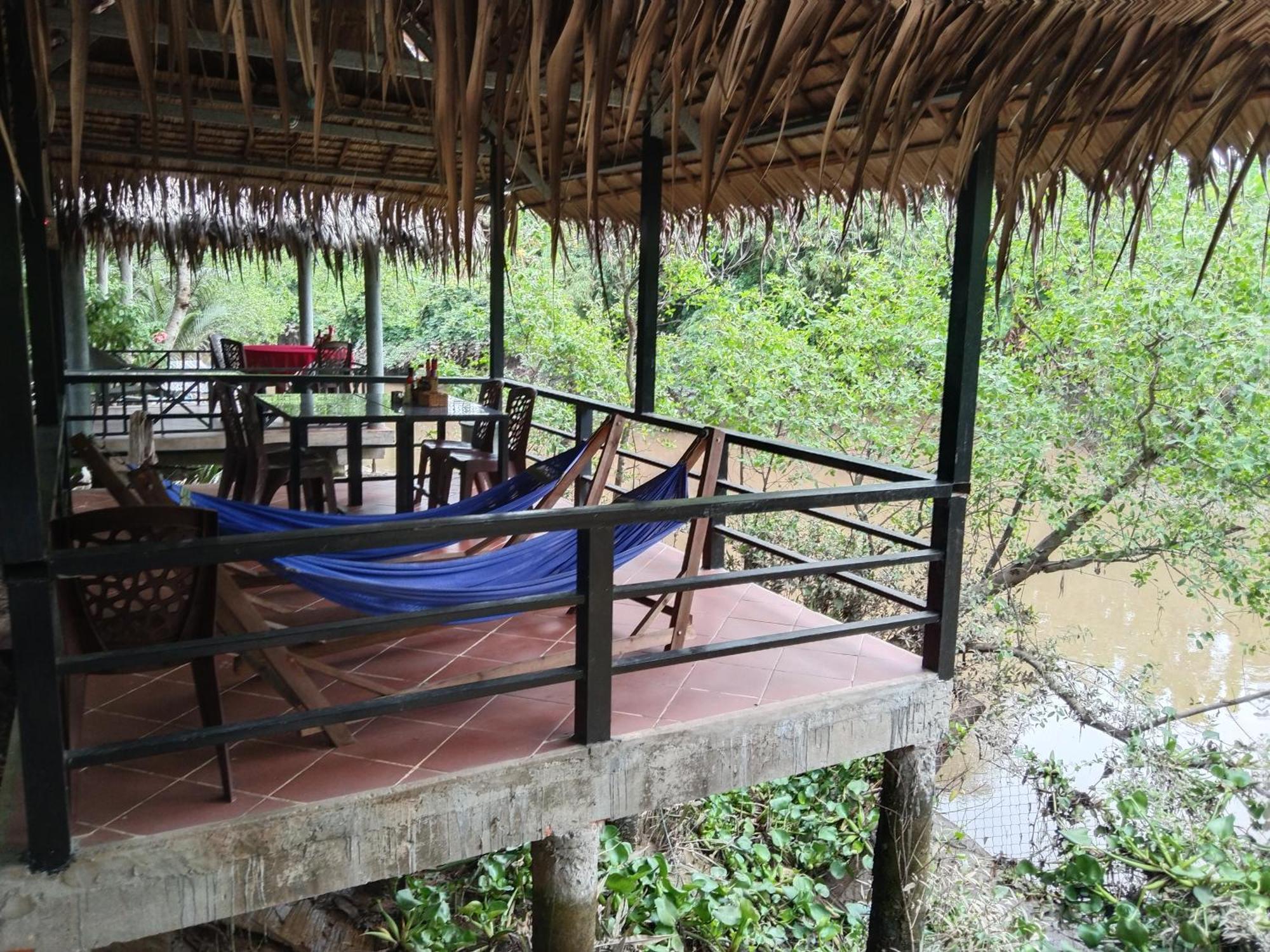 Quoc Phuong Riverside Homestay Ben Tre المظهر الخارجي الصورة