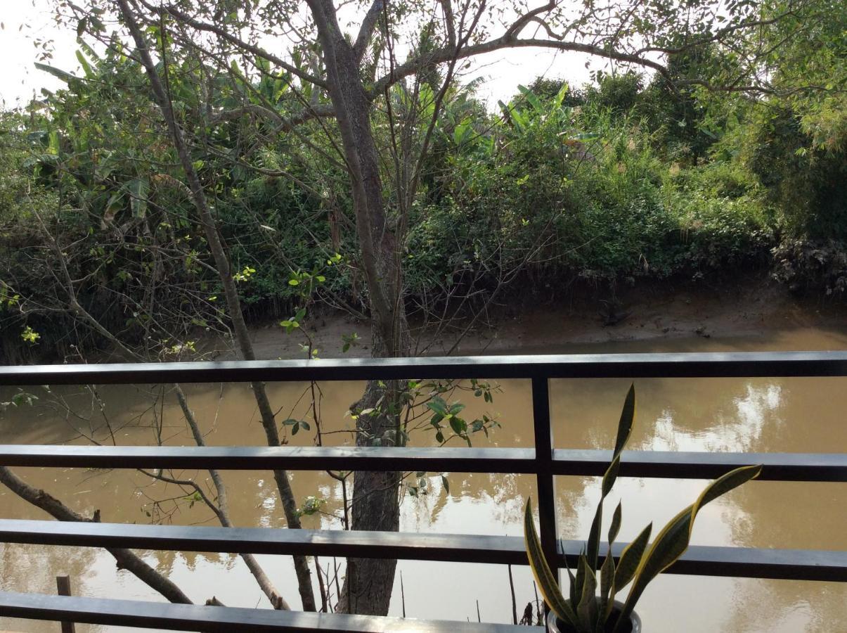 Quoc Phuong Riverside Homestay Ben Tre المظهر الخارجي الصورة
